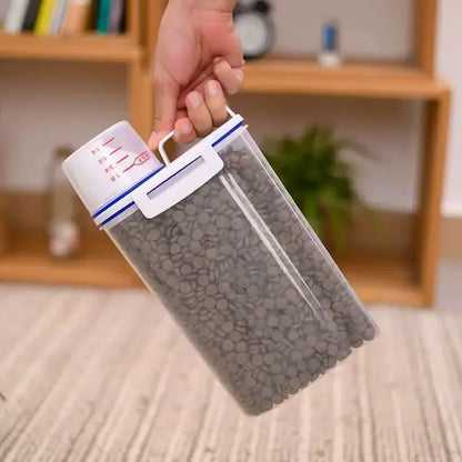 #1.5kg/2kg Dog Cat Food Pail Plastic Storage Tank with Measuring Cup Container Moisture-proof Sealed Jar Pet Supplies Accessories